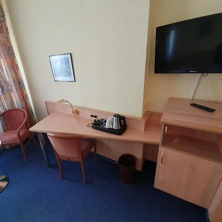 Hotell Nonstop 4*