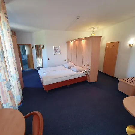 Nonstop Hotell Riedstadt
