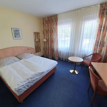 Nonstop Hotell Riedstadt