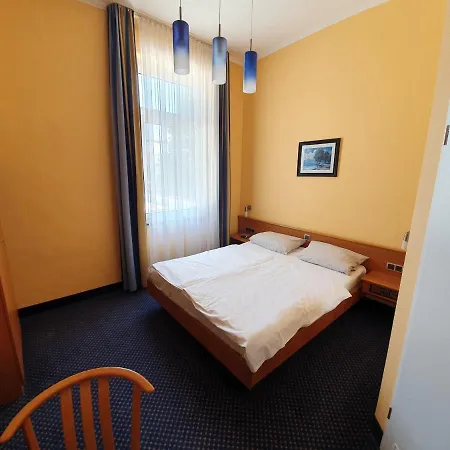 Nonstop Hotell