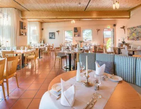 Nonstop 4* Riedstadt
