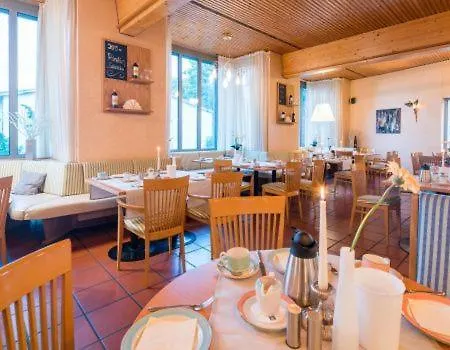 Nonstop 4* Riedstadt